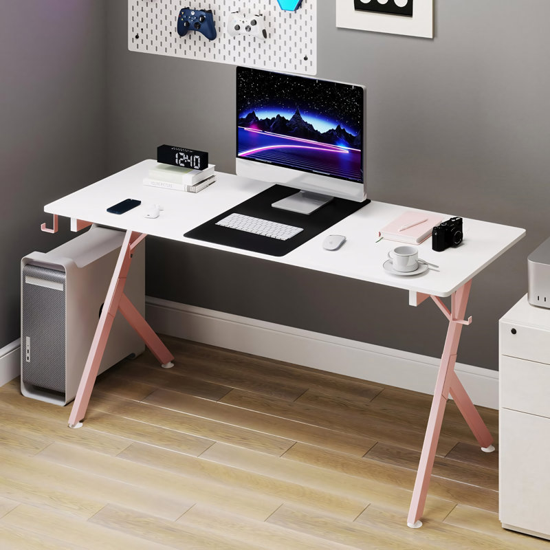 Grand bureau de jeu de 63 pouces pour la maison - PC spacieux et configuration d'ordinateur, Blanc / Rose