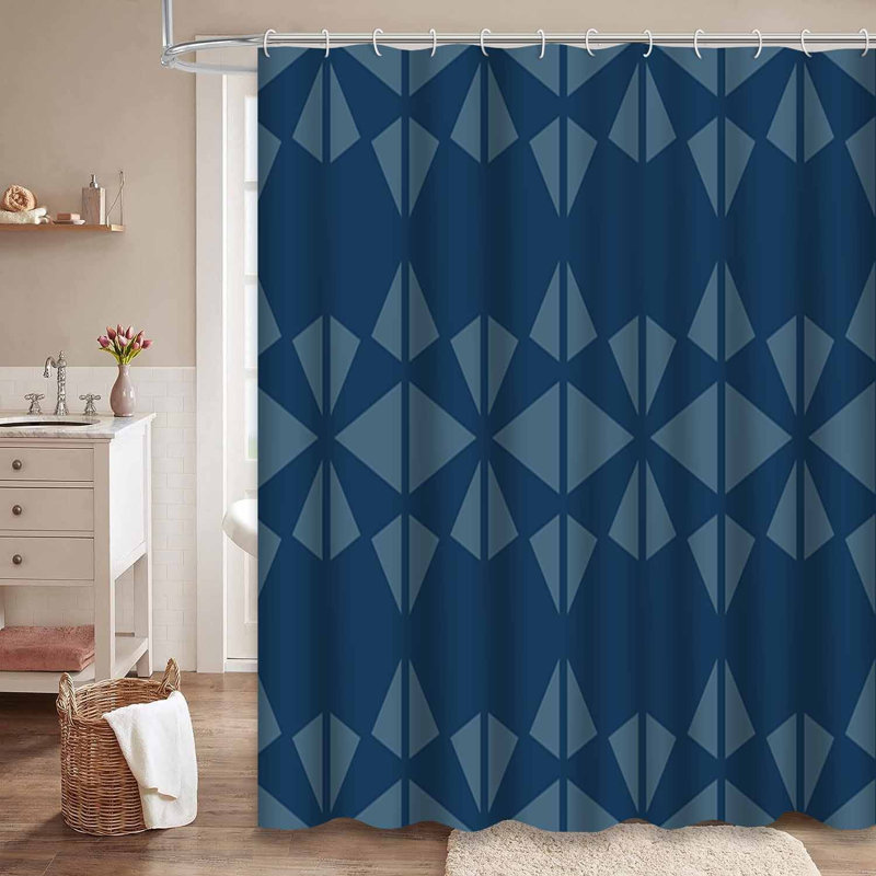 Rideau de douche triangulaire bleu marine à 12 crochets Triangles, L 72 po x l 78 po