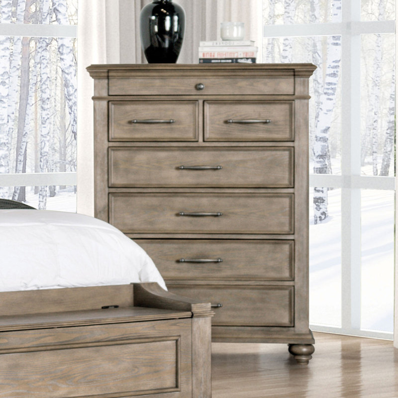 37.4" W Transitional Chest, Aged Oak