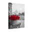 Plantes et fleurs roses rouges dans un panier avec fond Taj Mahal-718541986