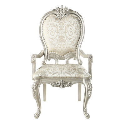 Paire de chaises en tissu et champagne (2) - capacité de charge de 220 lb. 24 po de largeur d'assise, 21 po de profondeur, 19 po de hauteur, 25 po de hauteur d'accoudoir. Rembourrage confortable avec mousse D22 pour un confort optimal. Bois d'hévéa