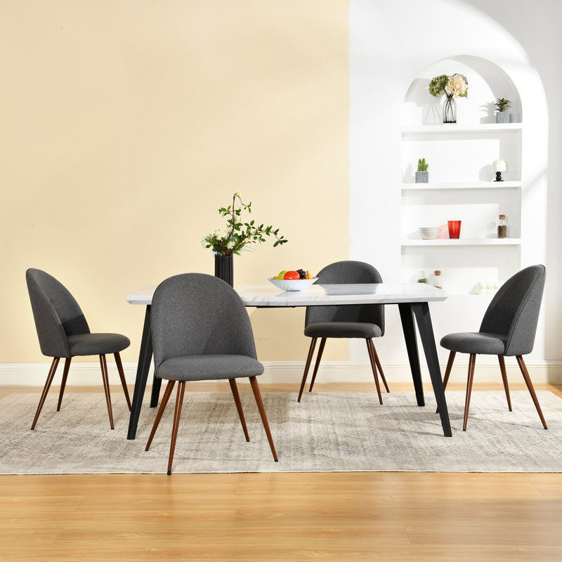 Ensemble de table de salle à manger rectangulaire 63 po avec 4 chaises rembourrées Hozel, Gris / brun, Blanc