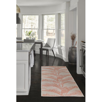 Finnick Floral Indoor / Outdoor Rug