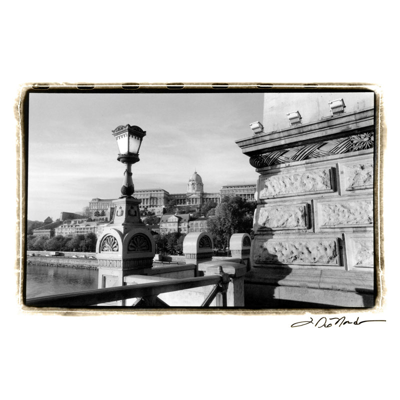 Vue du palais royal de Budapest, H 8 po x l 12 po