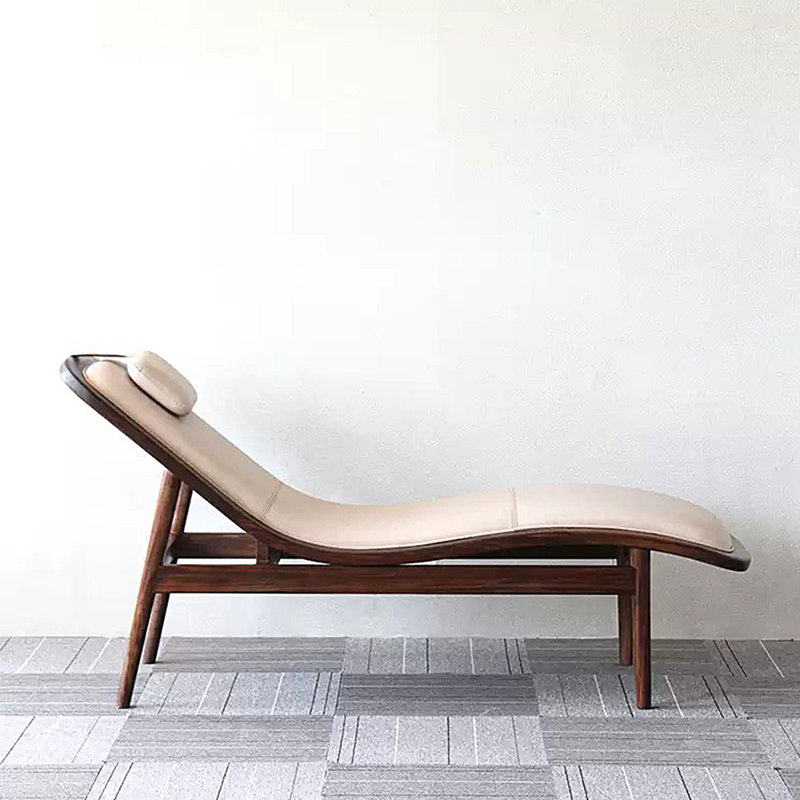 Natural solid wood boutique chair