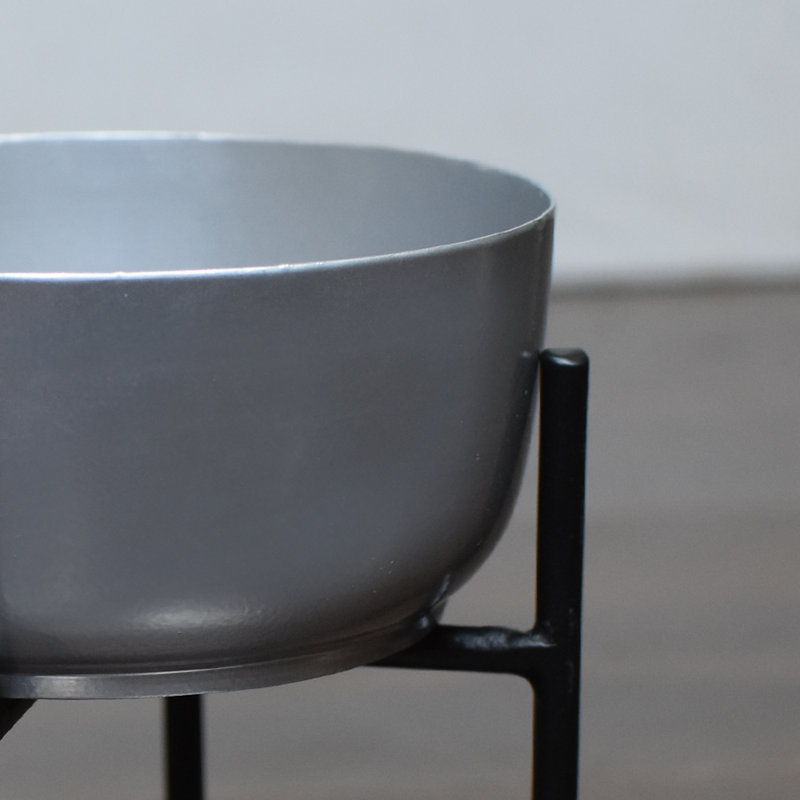 Pot à fleurs en métal, Argent