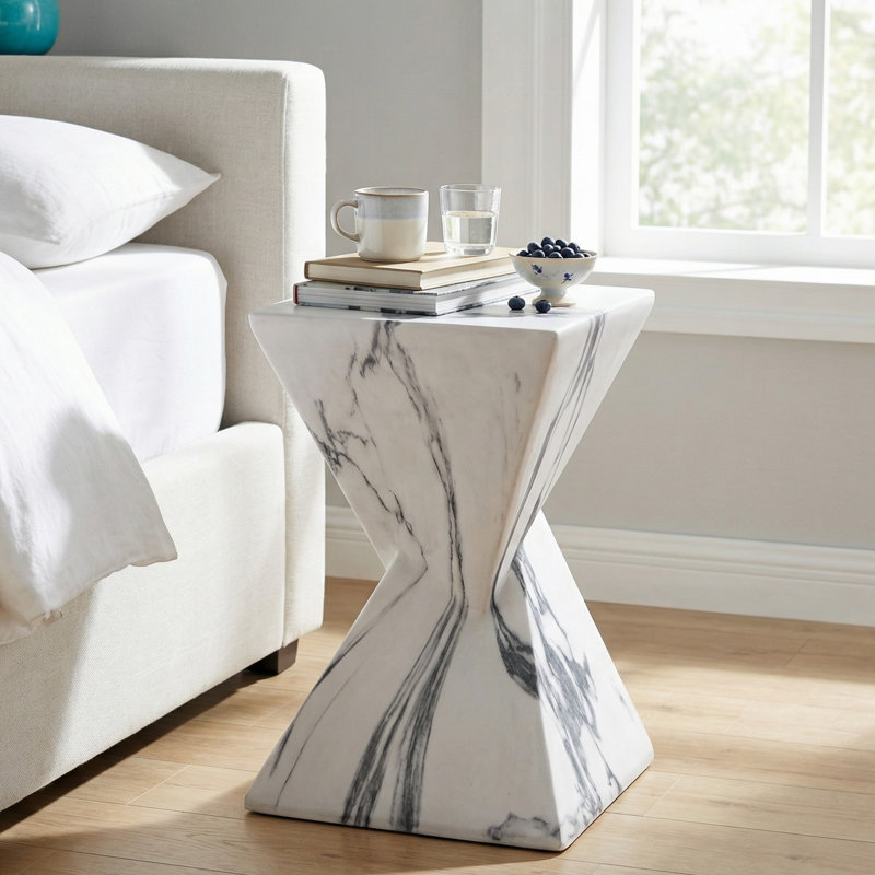 Table d'appoint moderne en béton pour l'extérieur, table de bout de patio avec motif cannelé sculptural, table d'appoint minimaliste géométrique résistante aux intempéries pour jardin, balcon et bord de piscine, faux marbre