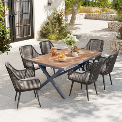 Outdoor 6-person Dining Set With Cushions