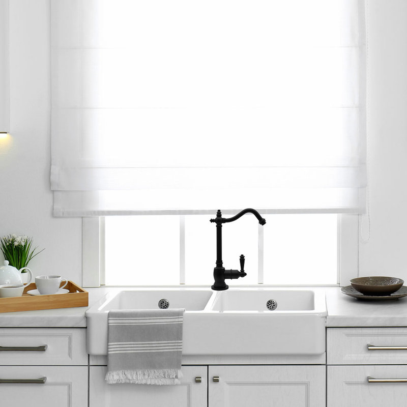 Robinet distributeur d'eau chaude à poignée simple Victorian 9 po avec réservoir de chauffage instantané, Noir mat