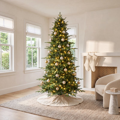 Pre-Lit Spruce Christmas Tree