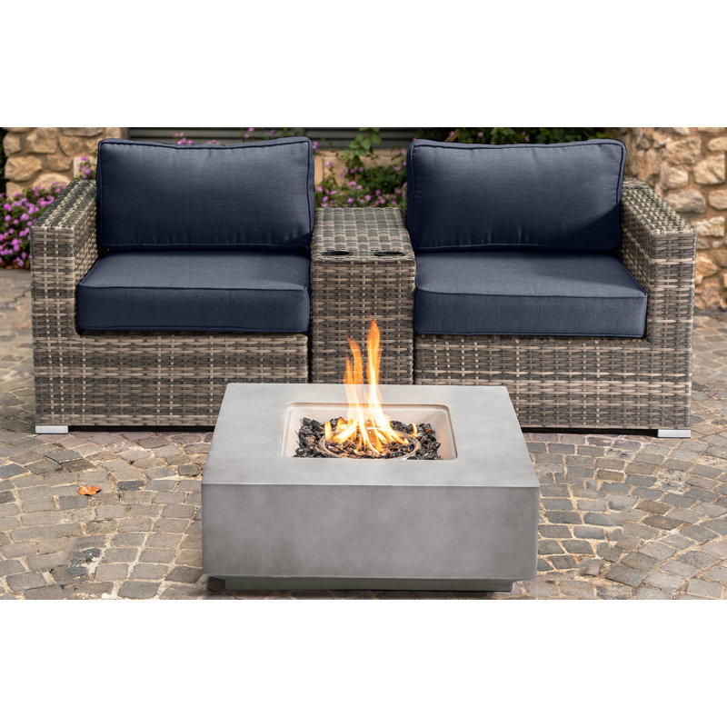 Ensemble de conversation pour 2 personnes avec foyer et coussins Sunbrella Dustie, Bleu marine