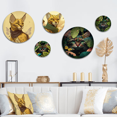 Décoration murale en métal jaune avec chat sauvage I