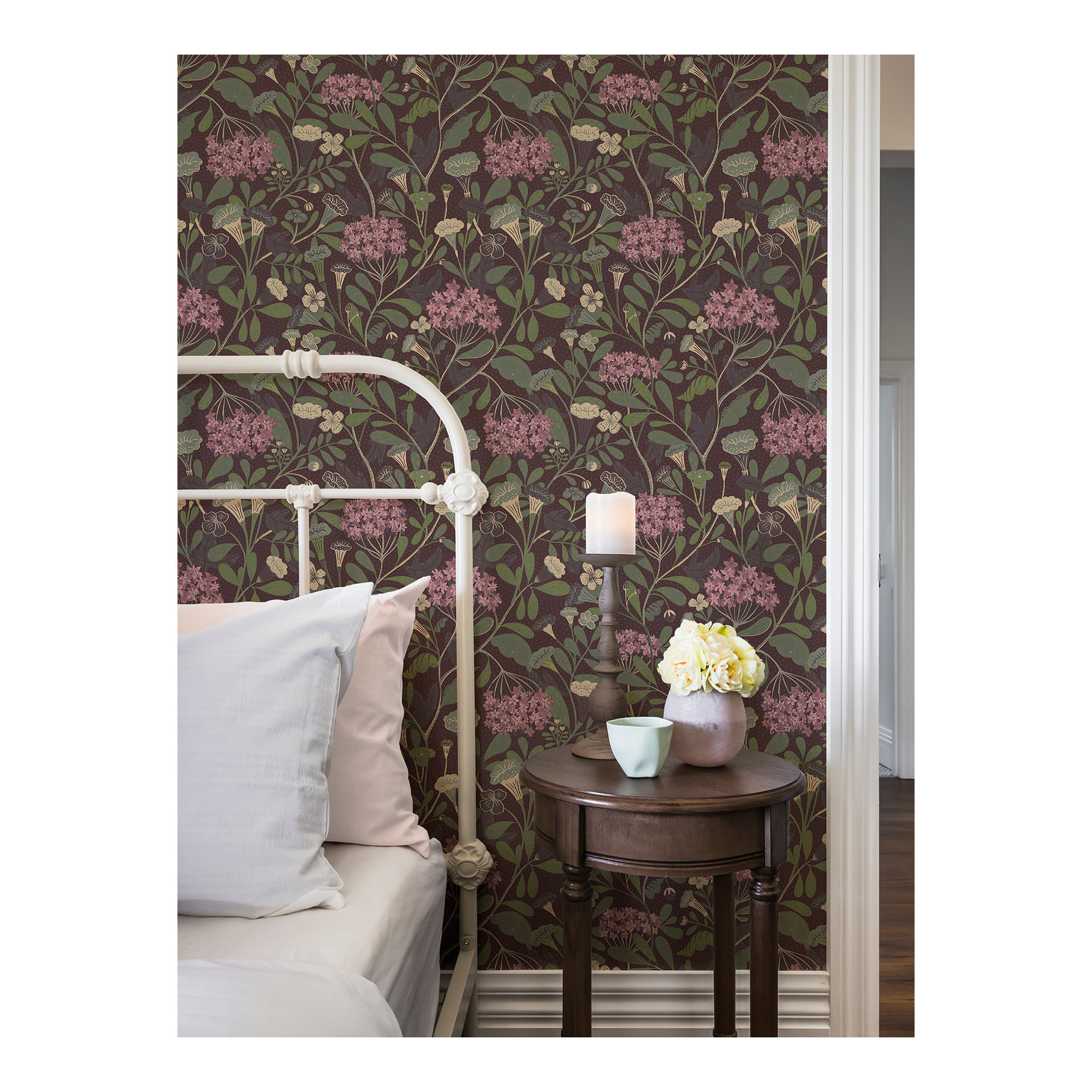 Latika Modern Floral Wallpaper, Wine