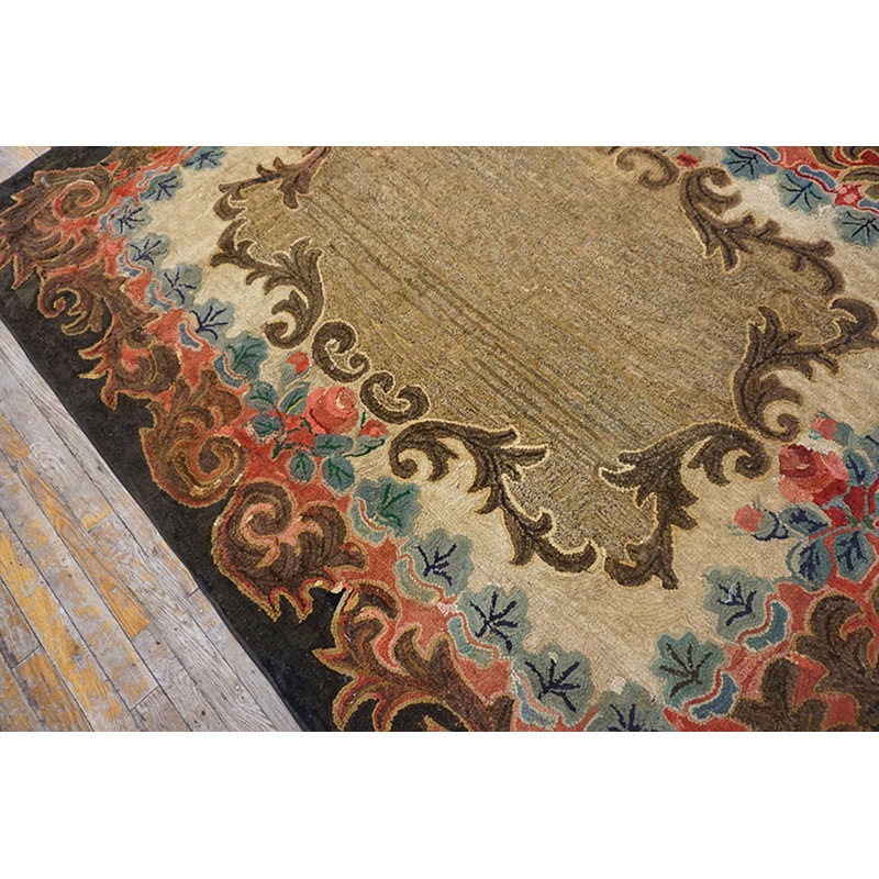 Tapis crocheté ouvert de style brun antique