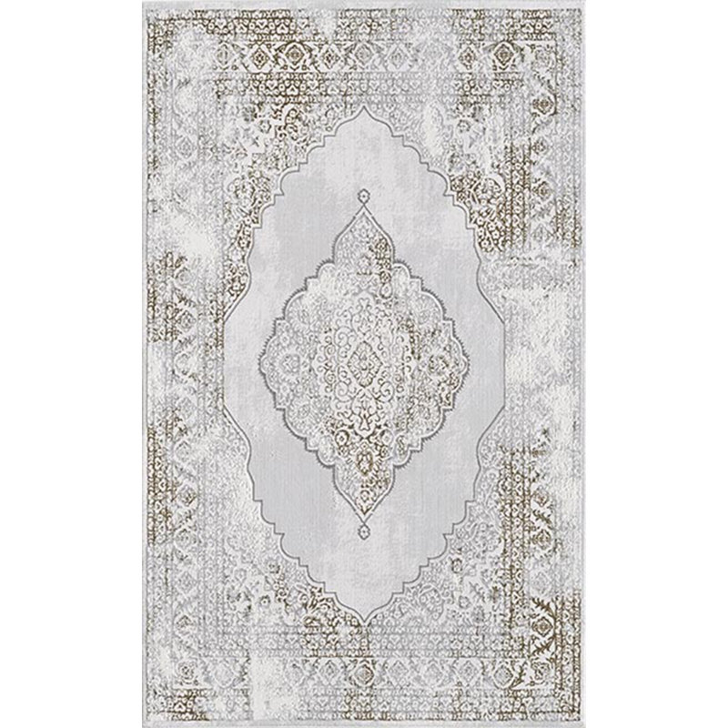Oriental Area Rug in Gold Chrome