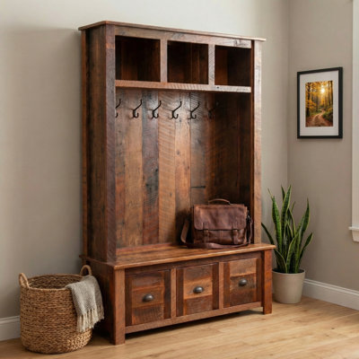 Fireside Lodge Appalachian Entry Locker Unit