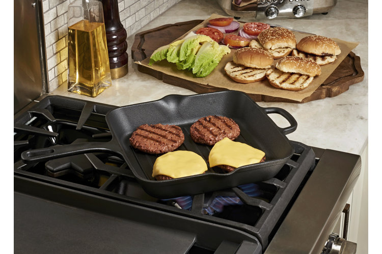 Grill pan in kitchen