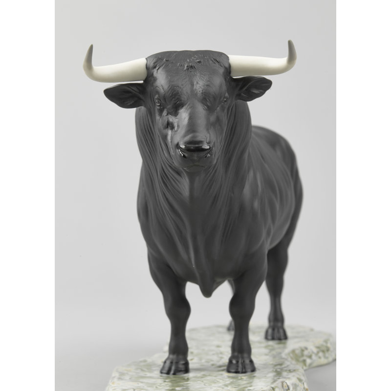 Figurine de taureau espagnol