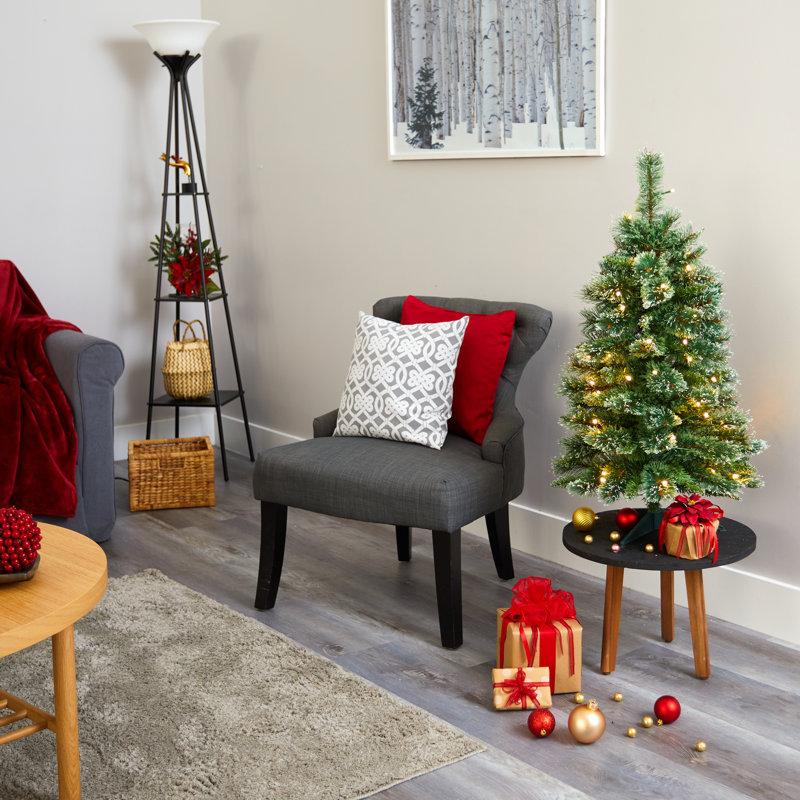 Lighted Artificial Christmas Tree, 5' H