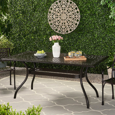 Table d'extérieur en fonte d'aluminium - ornée d'un motif floral intrigant et d'un parasol