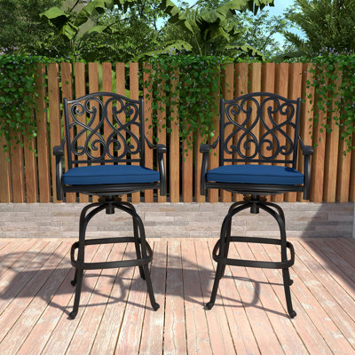 Thadine Aluminum Outdoor 22.04'' Stool with Cushion