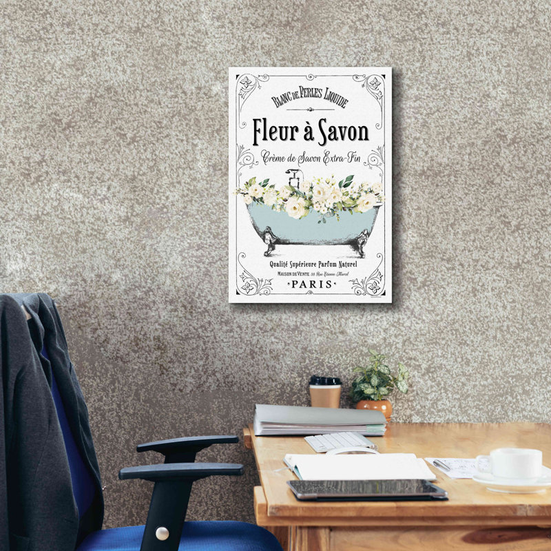 «French Bathroom Set I» par Lettered & Lined, estampe numérique sur toile, H 26 po x l 18 po x P 0,75 po