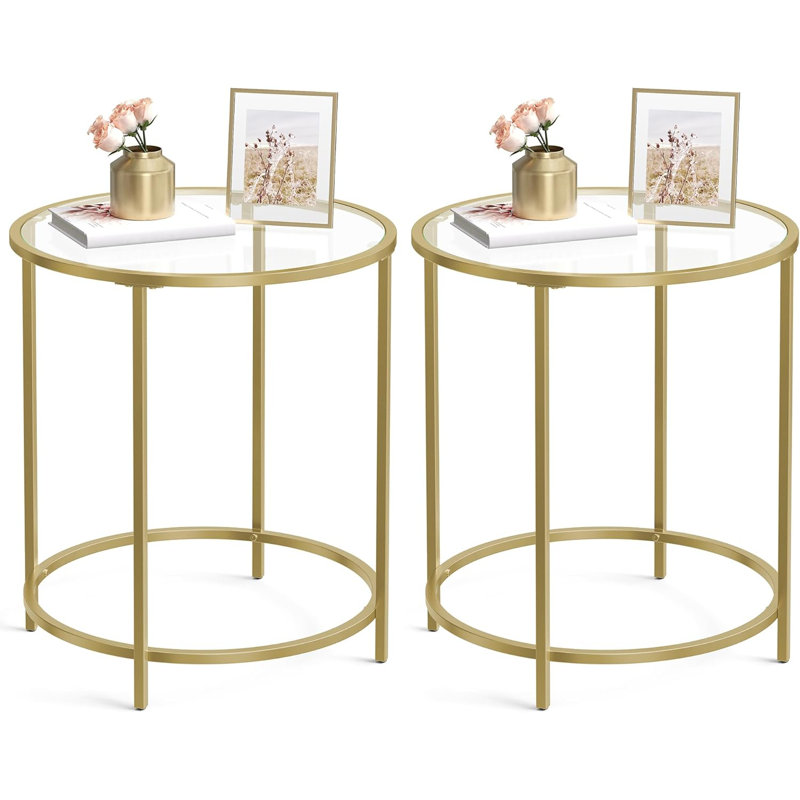 Ensemble de deux tables d'appoint dorées
