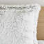 Édredon double / grand en fausse fourrure synthétique à poil long avec rembourrage blanc, lavable à la machine à l'eau froide, deux taies décoratives 3 pièces pour matelas, conception blanche, revers doux, --121170412-121170411