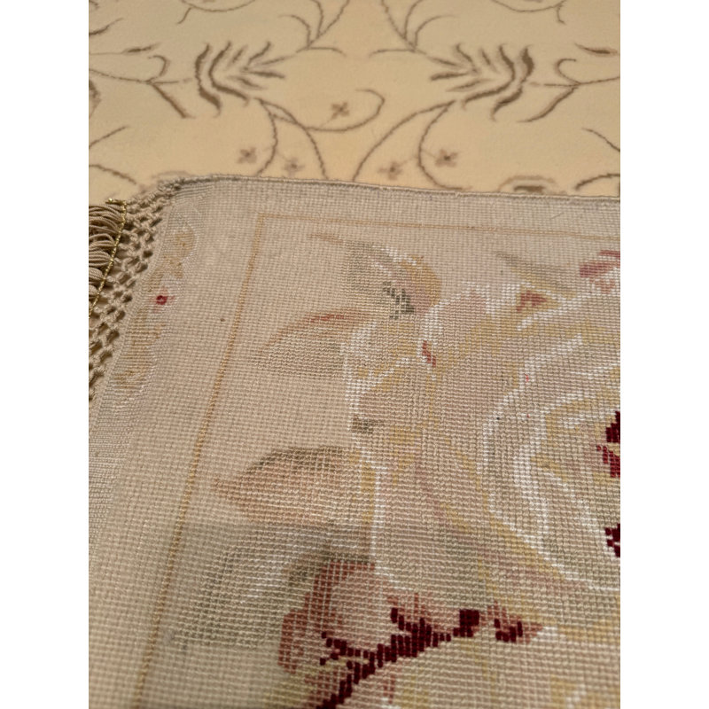 Tapis en laine et soie crème à motif traditionnel noué à la main Original