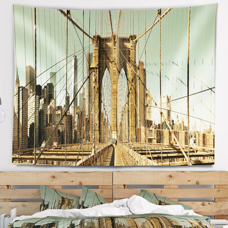 Tapisserie brune du paysage urbain du pont de Manhattan à New York, H 32 po x l 39 po