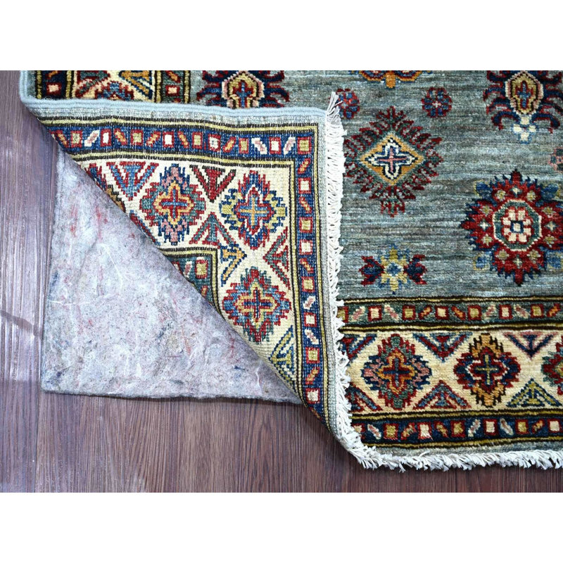 Gris pur brumeux 2 pi 7 po x 3 pi 10 po, super Kazak afghan avec motifs géométriques, noué à la main, colorants végétaux, échantillon, tapis, tapis oriental