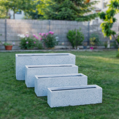Dishon Planter Box