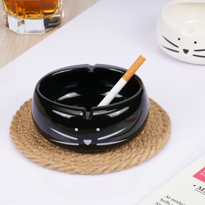 Mignon cendrier en céramique pour chat intérieur ou extérieur, noir et blanc