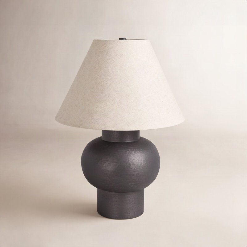 Lampe de table en métal Ameyalli, Noir