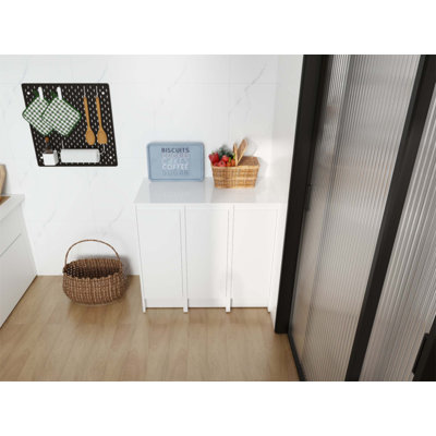 Armoire de rangement autoportante de 36 pouces avec portes à fermeture douce et tablettes réglables, idéale pour organiser et maximiser l'espace dans n'importe quelle pièce