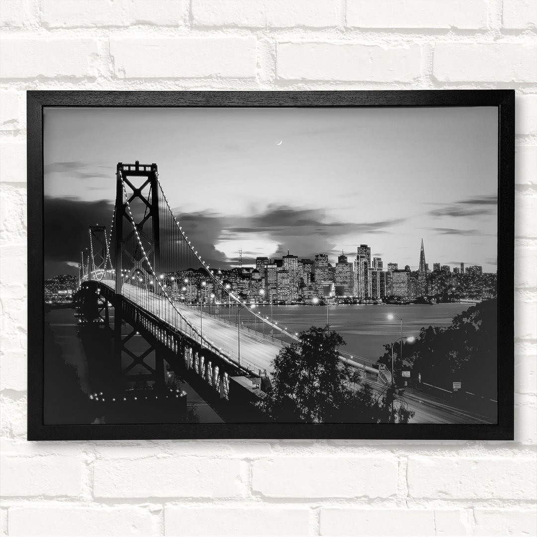 New York City von der Brooklyn Bridge B N W - Geschlossener Eckrahmen Kunstdrucke auf Holz