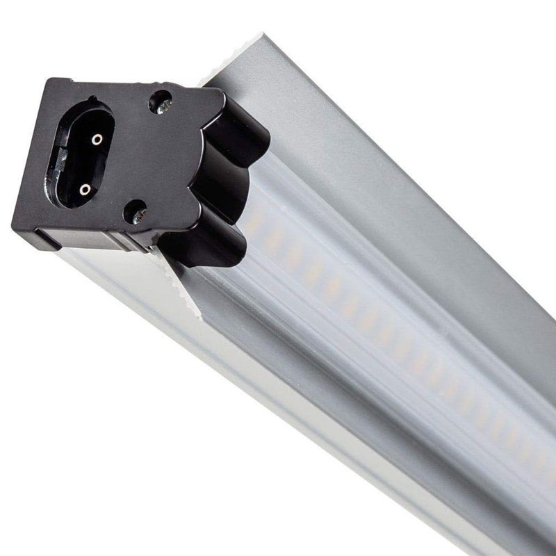 Sunblaster Plant Lamp With Reflector Heating and Insulation