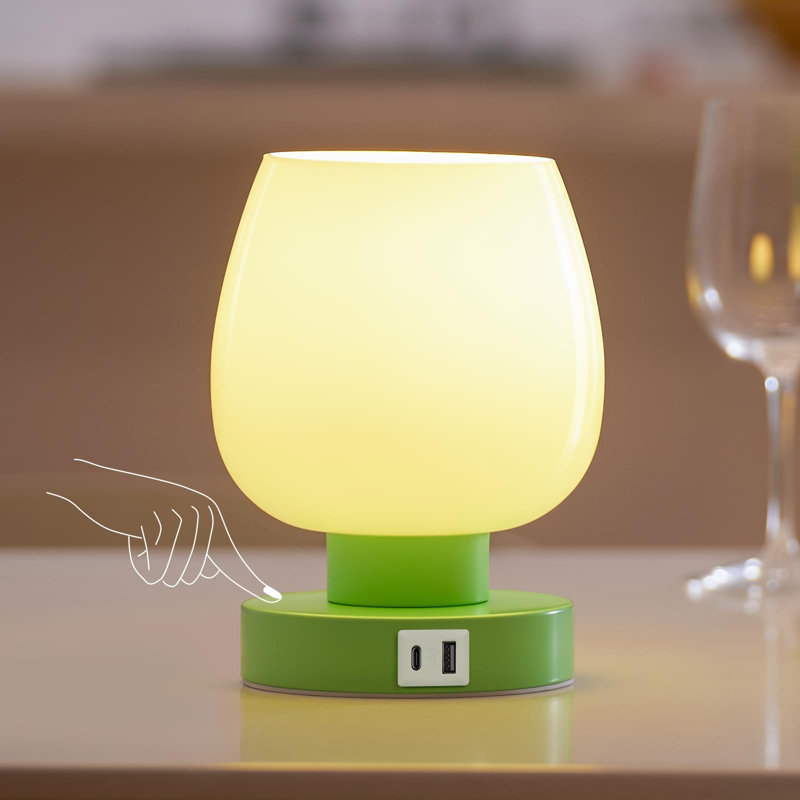 Kery Metal Table Lamp, Green