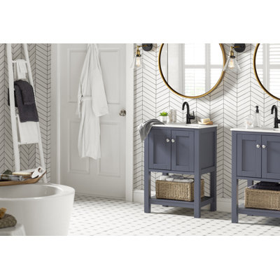 Trinsic Single-Hole Bathroom Faucet with Drain
