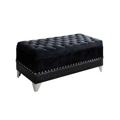 Coffre en velours noir avec ornements cloutés et intérieur spacieux - Siège rembourré avec rangement chic, détails attrayants, touche glamour