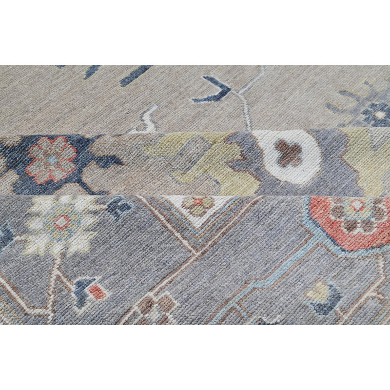 Tapis crème et gris noué à la main de haute qualité