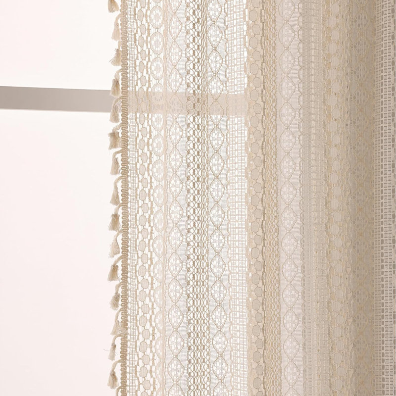Rideaux en dentelle, Beige