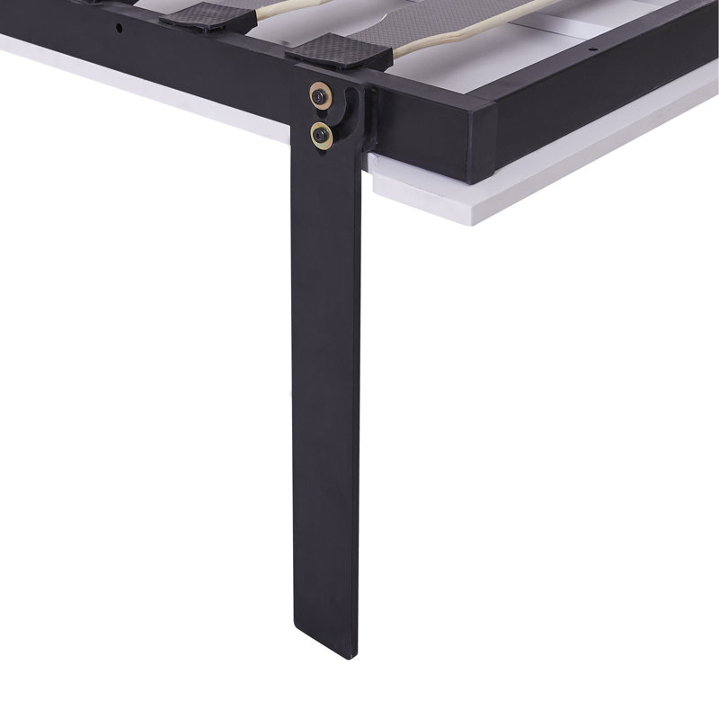 Lit double avec tablettes - blanc, polyvalent pour les petits espaces, tablettes de rangement blanches, décoration de chambre élégante