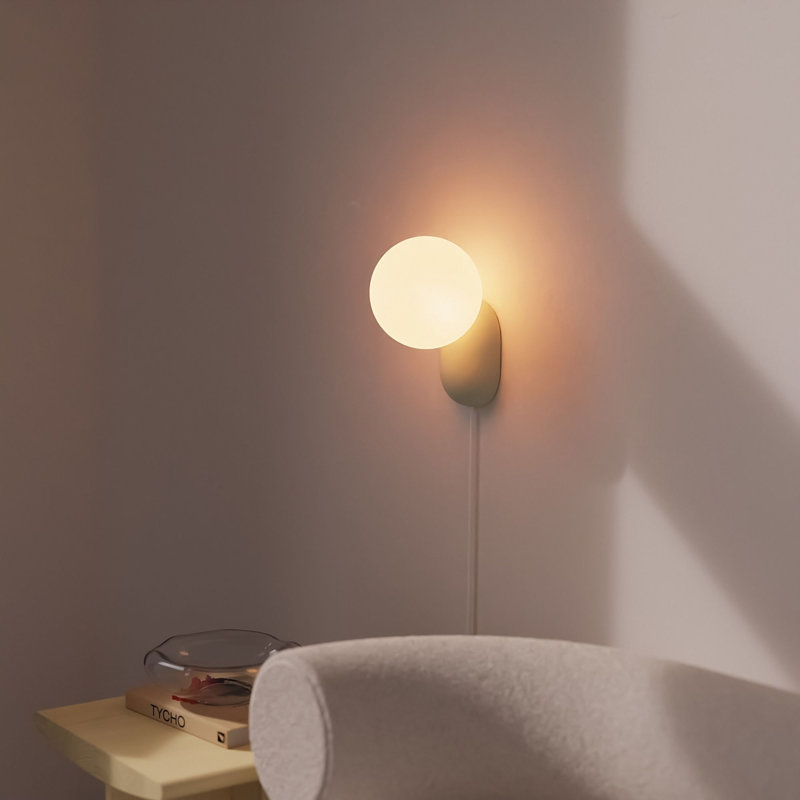 Cantilever Wall Light, Meadow