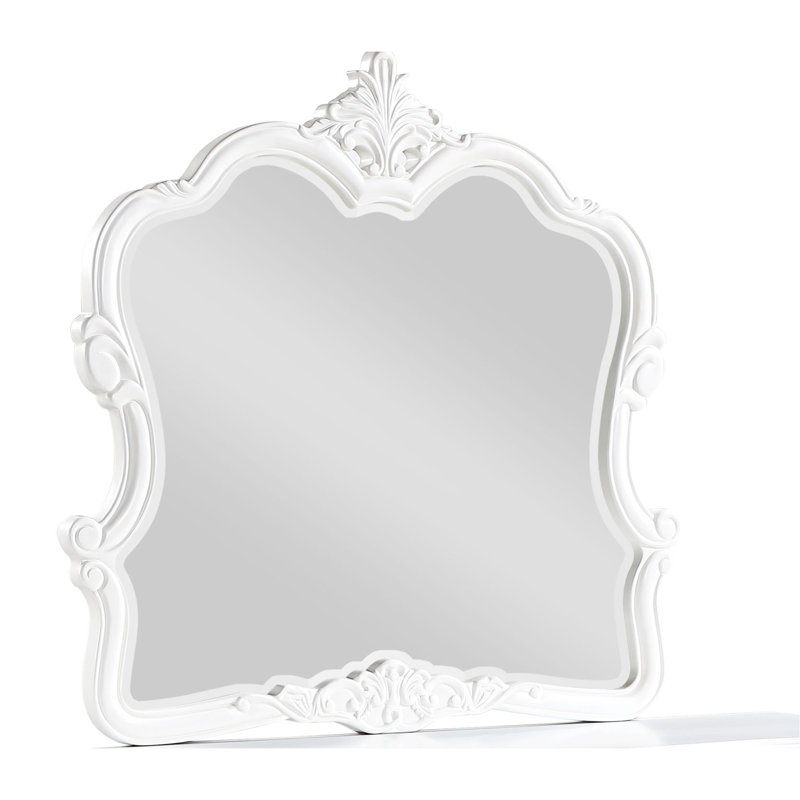 Miroir de chambre exquis avec des sculptures complexes et une finition élégante