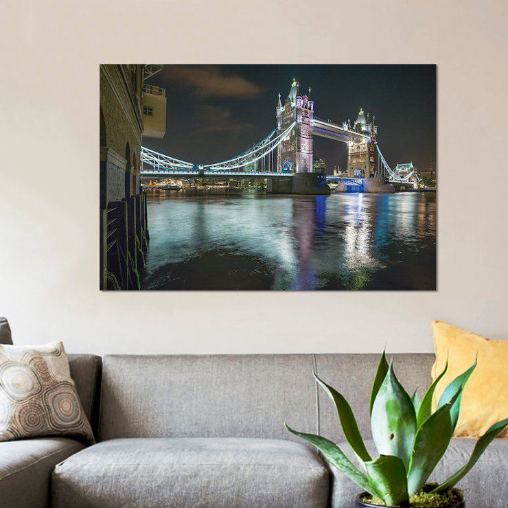 «Tower Bridge, London» par Mark Paulda, reproduction sur toile tendue sur châssis, H 12 po x l 18 po x P 1,5 po, Toile tendue