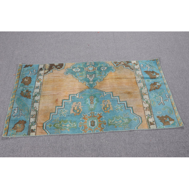 Tapis turc Anatolian fabriqué à la main de style Oushak neutre avec une teinte verte, idéal pour votre entrée ou vos petits espaces