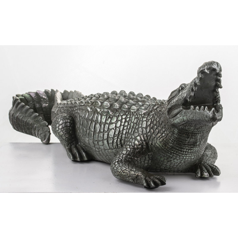 Figurines & Sculptures
