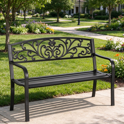 Banc de jardin extérieur en métal noir ajouré de 127 cm (50 po) avec dossier et accoudoirs décoratifs, capacité de charge de 239 kg (528 lb).