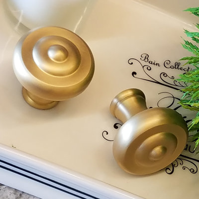 Handpainted Yukon 1 1/2" Diameter Round Knob